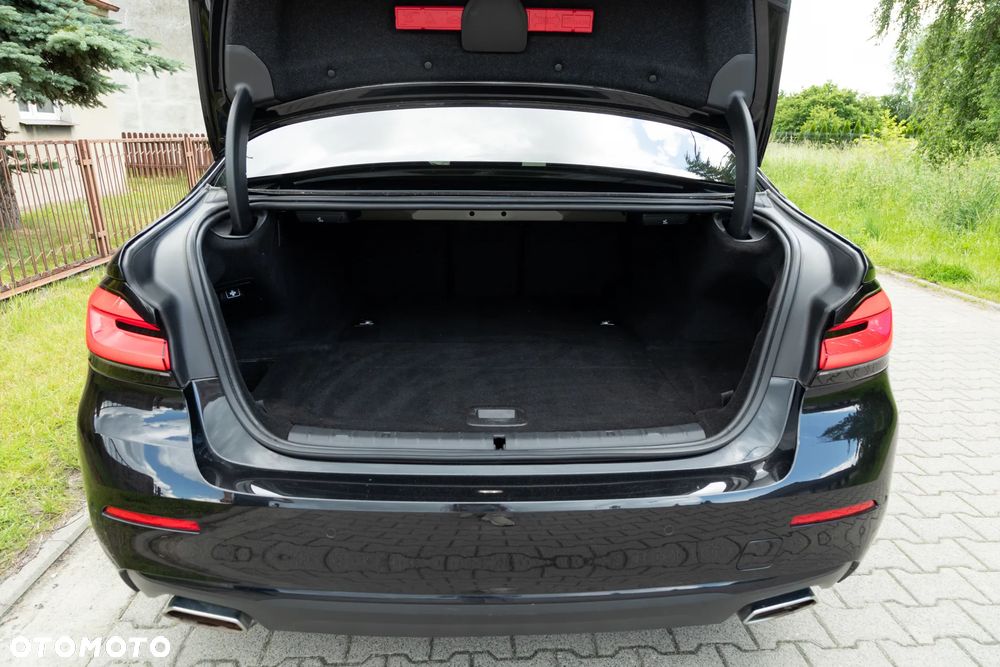 BMW Seria 5 530e - 22