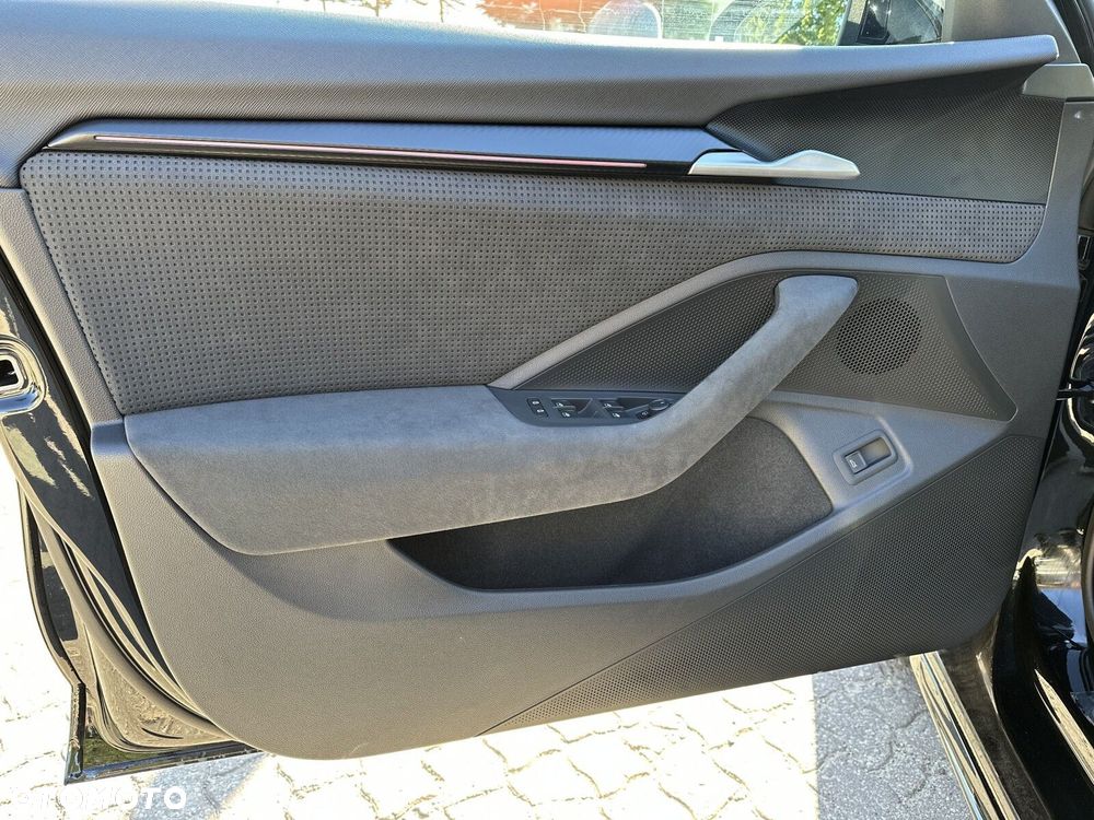 Skoda Superb 2.0 TDI SCR 4x4 Sportline DSG - 11