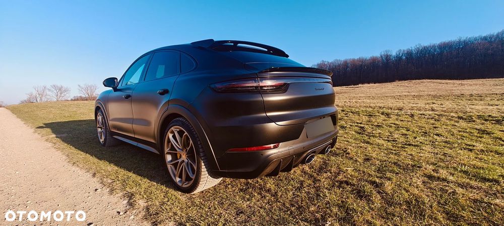 Porsche Cayenne - 1