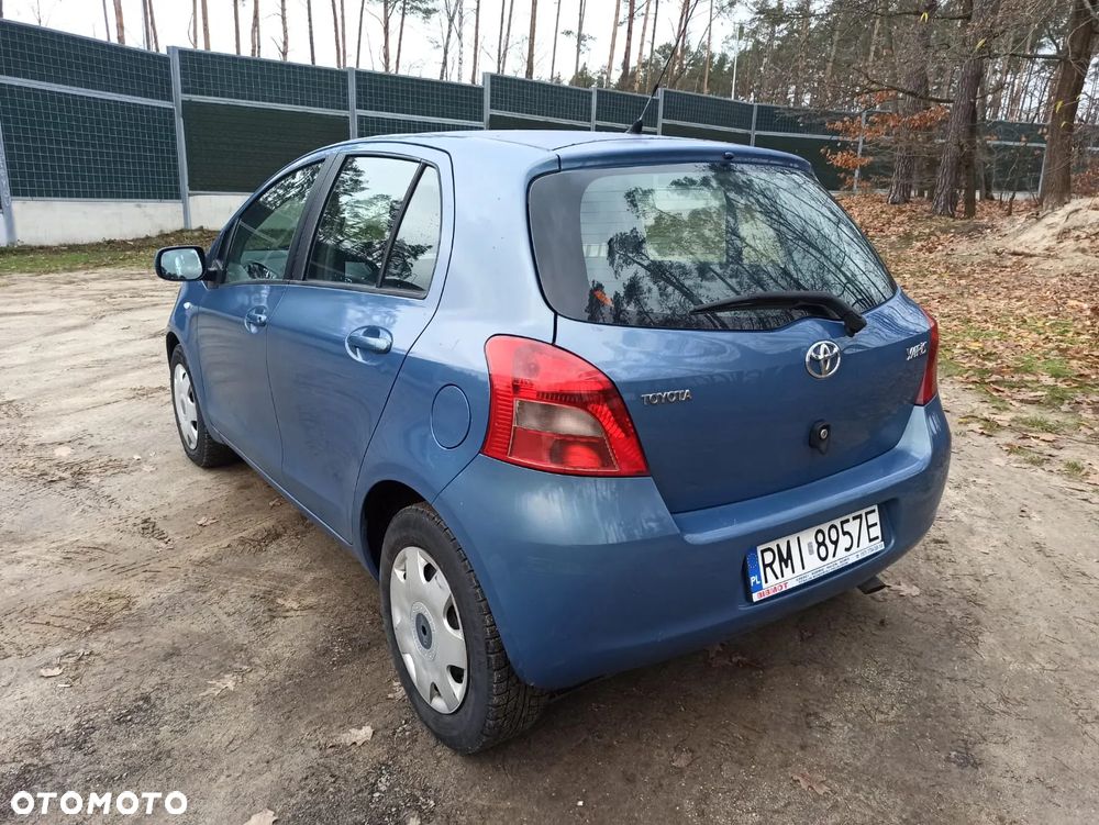 Toyota Yaris - 7
