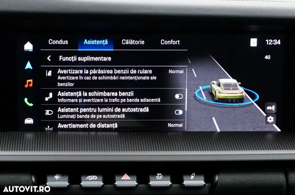 Porsche 911 Carrera 4 GTS PDK - 36