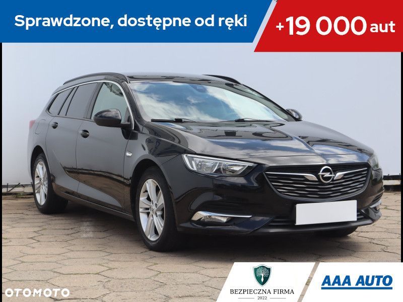 Opel Insignia - 1