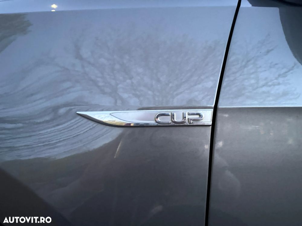 Volkswagen Golf 1.6 TDI BlueMotion Technology Cup - 12