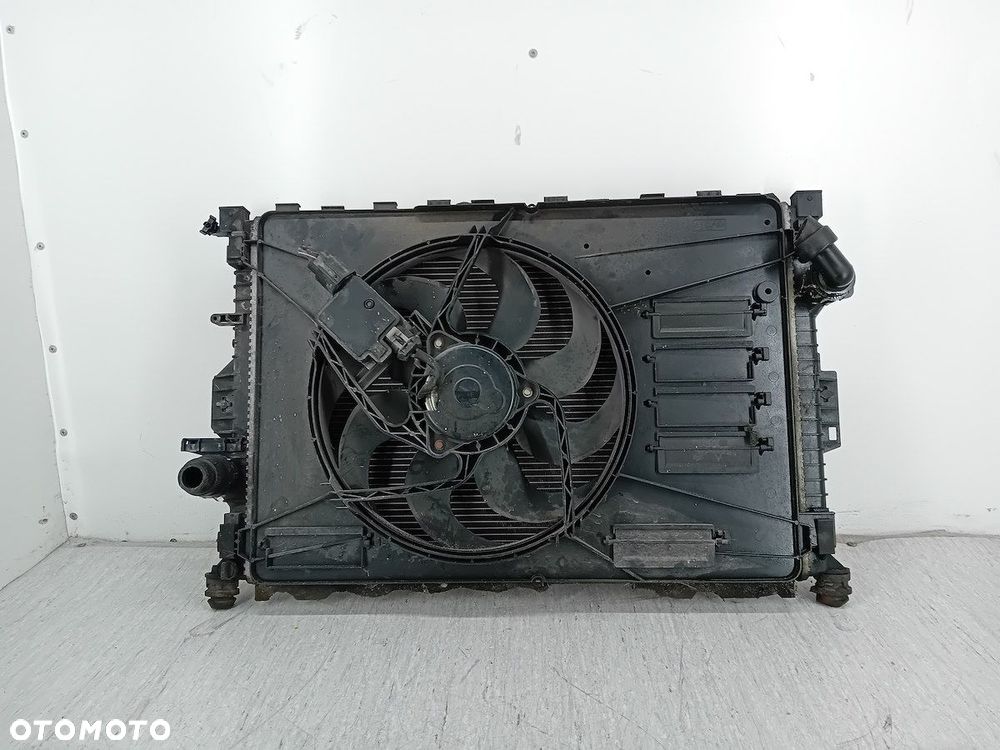 CHŁODNICA WODY Z WENTYLATOREM FORD GALAXY III 2.0 TDCI - 4