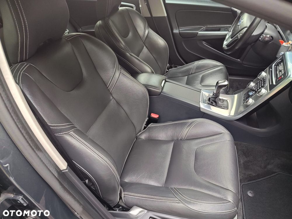 Volvo V60 D4 Momentum - 20