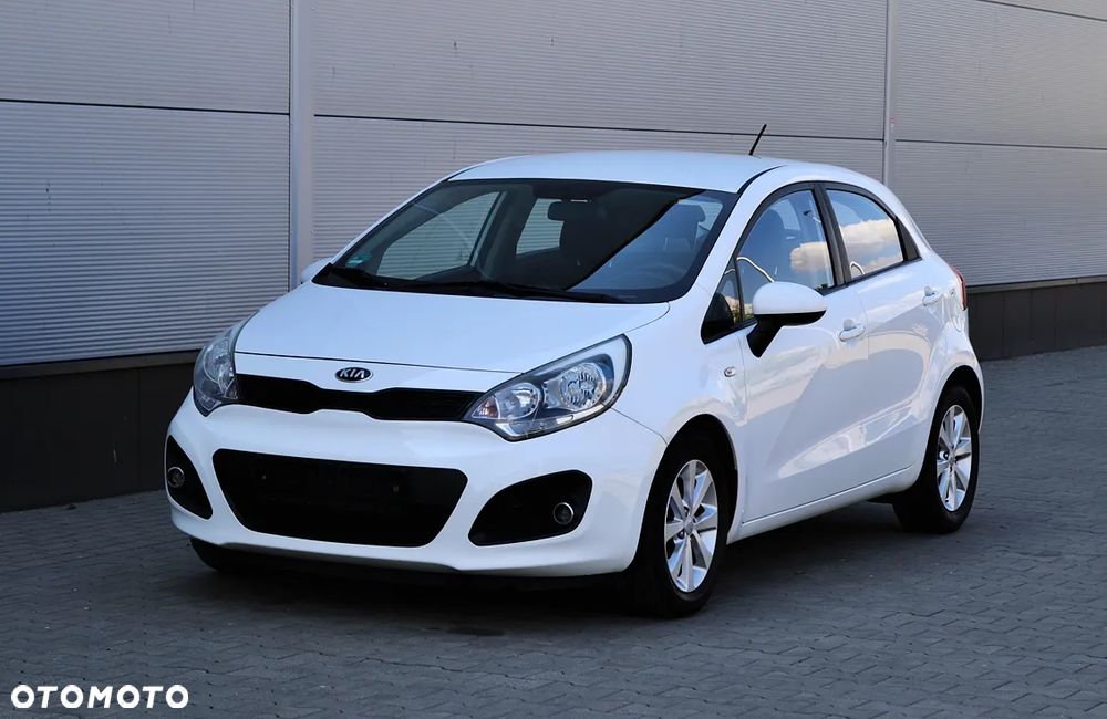 Kia Rio 1.2 L - 3