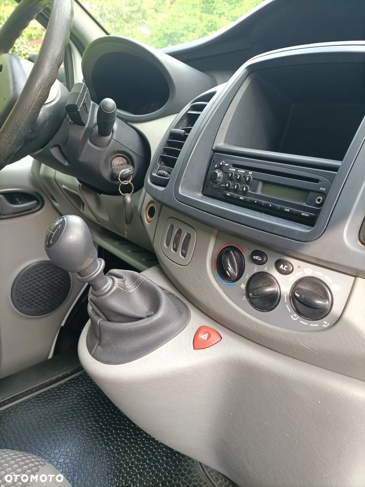 Opel Vivaro - 9
