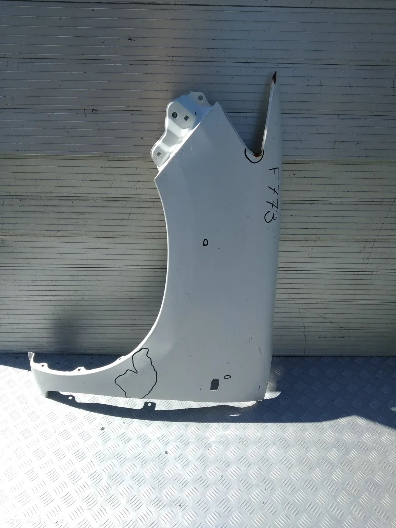 A833/F494/F773/H42 LEWY PRZEDNI BŁOTNIK TOYOTA HILUX 2012- - 2