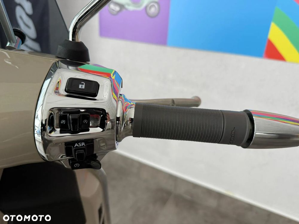Vespa GTS - 13