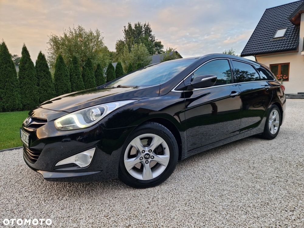 Hyundai i40 i40cw 1.7 CRDi Automatik Fifa World Cup Edition - 19