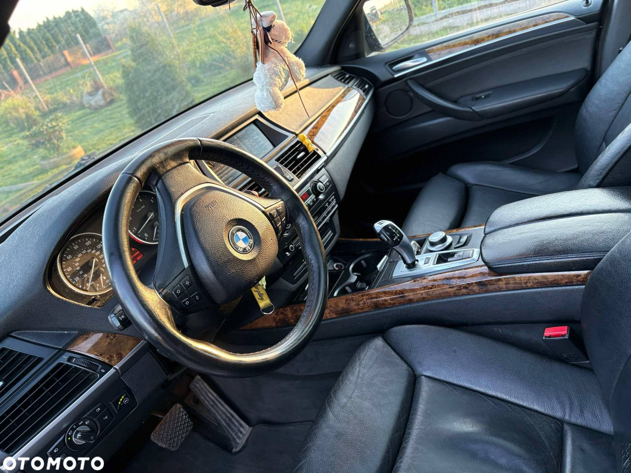 BMW X5 4.8i xDrive - 8