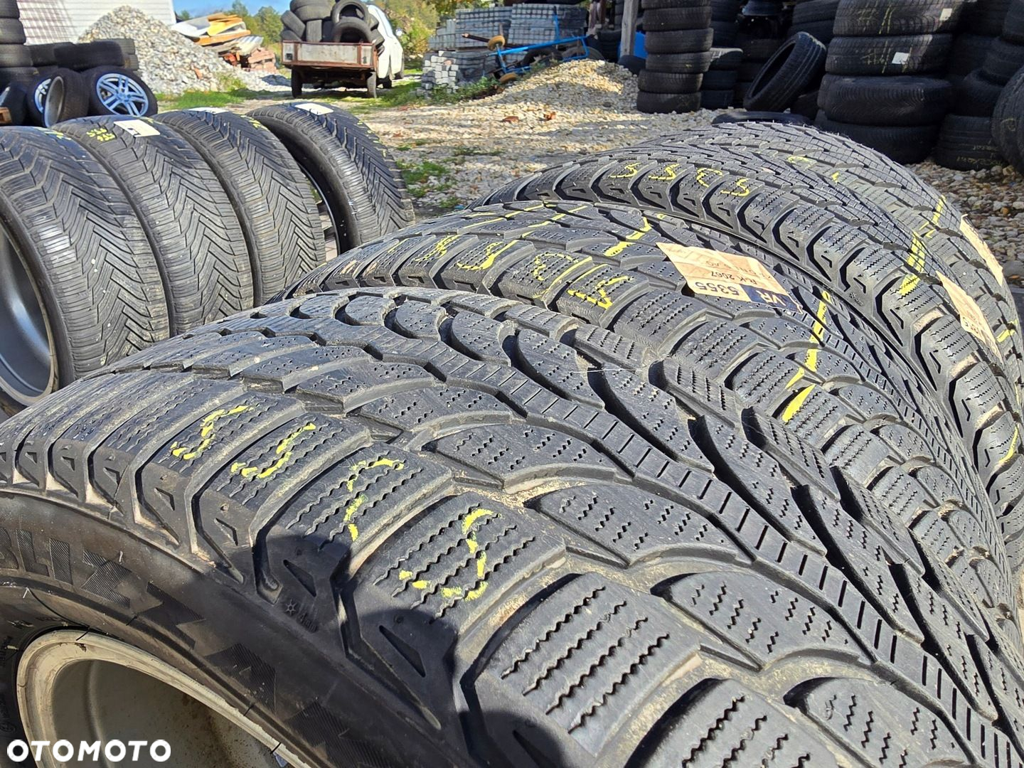 BRIDGESTONE BLIZZAK LM-32 235/55R17 103V 7,5mm 18R 4X - 2