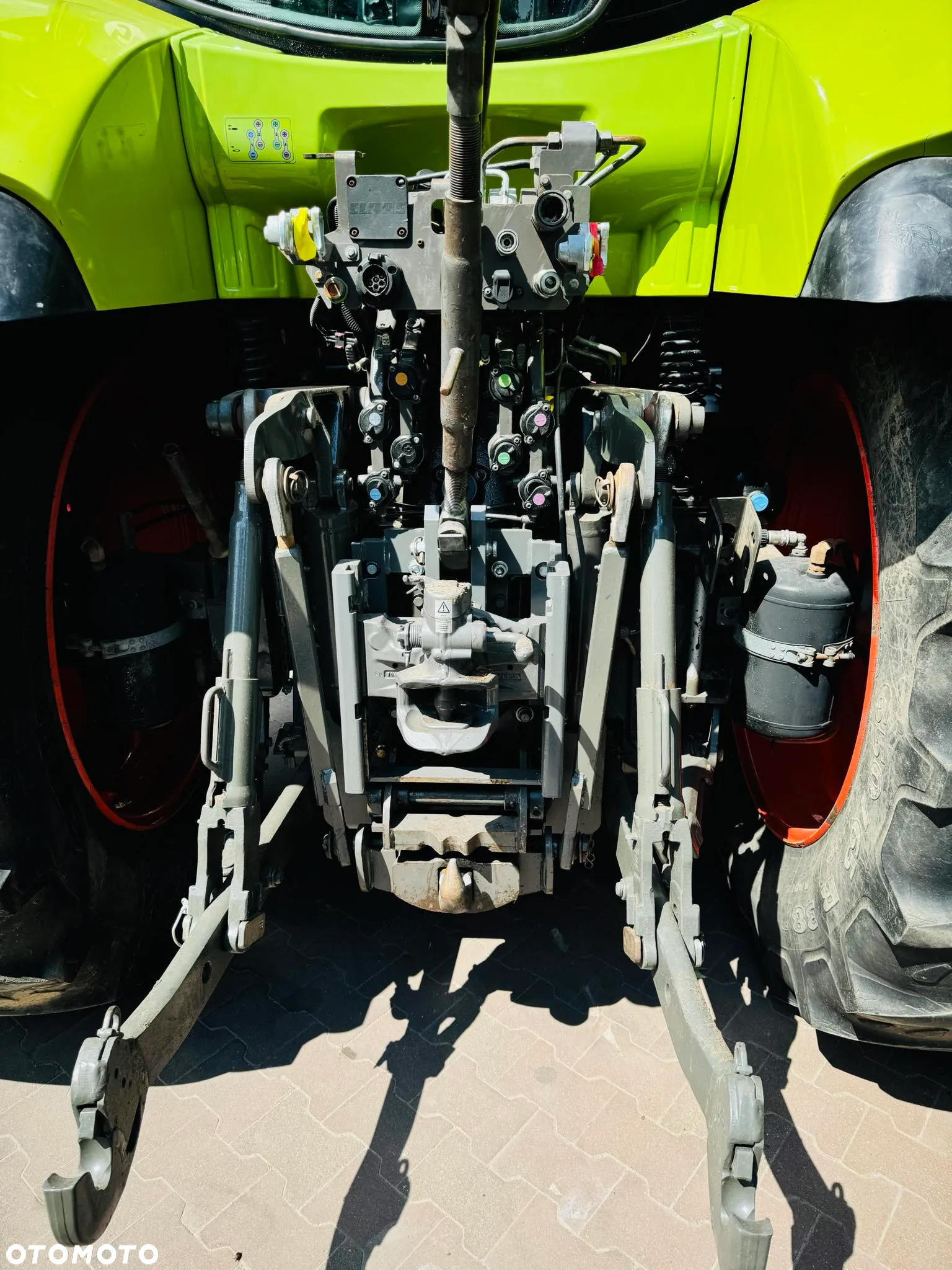Claas Arion 650 - 9