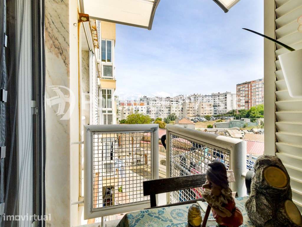 Excelente apartamento T3 localizado numa zona de referência, com um... - Grande imagem: 4/26