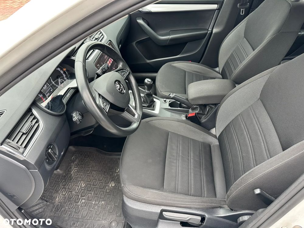 Skoda Octavia 2.0 TDI Clever - 6