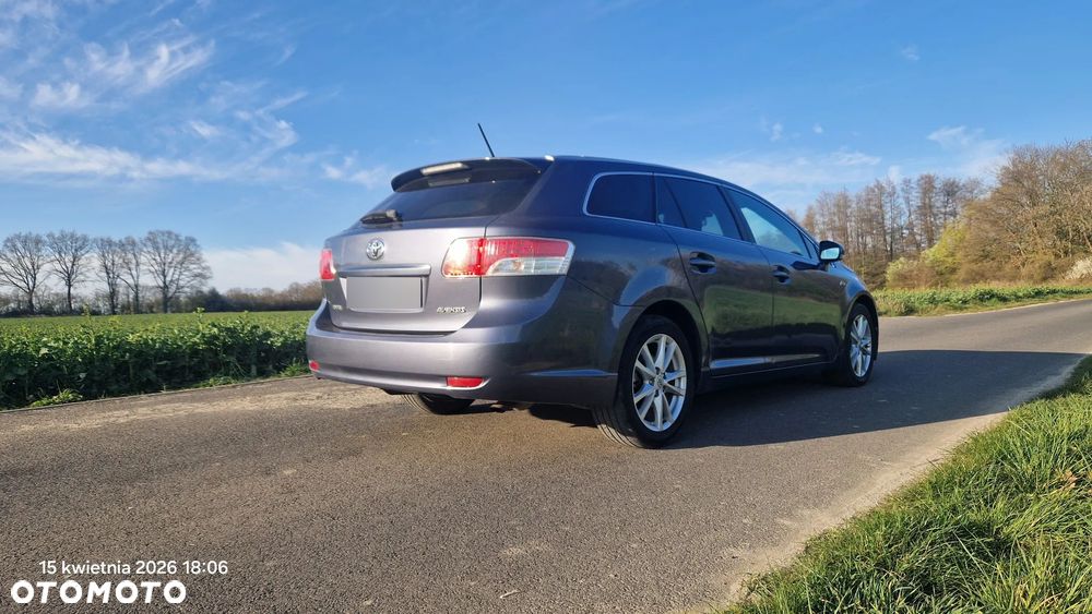 Toyota Avensis 2.2 D-4D Automatik Sol - 4