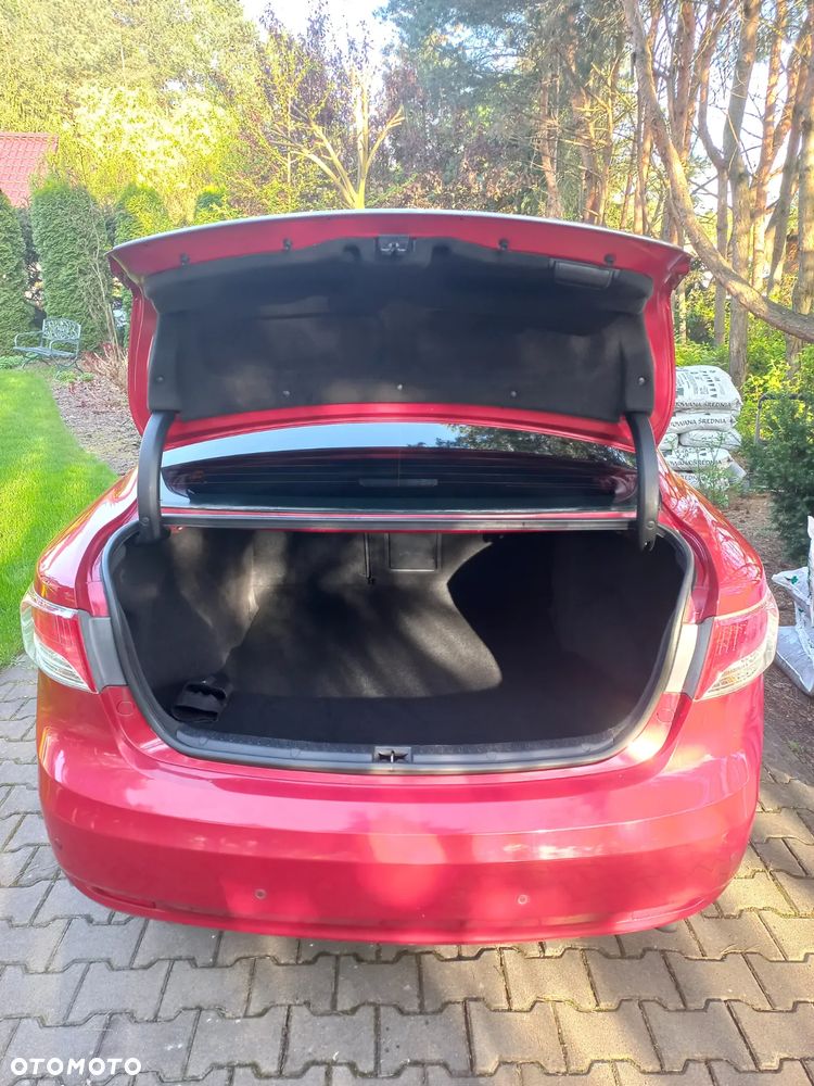 Toyota Avensis - 4