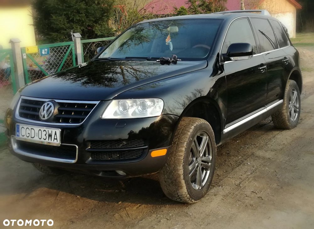 Volkswagen Touareg - 1