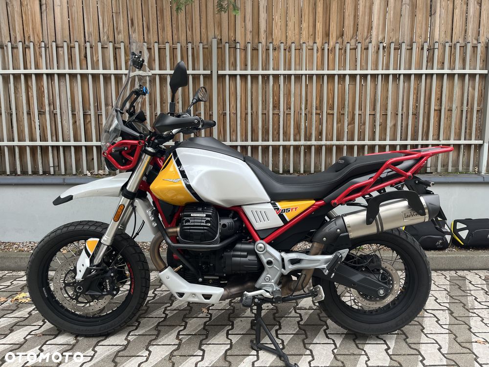 Moto Guzzi V85