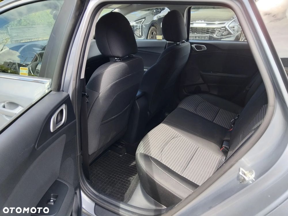 Kia Ceed 1.5 T-GDI M - 21
