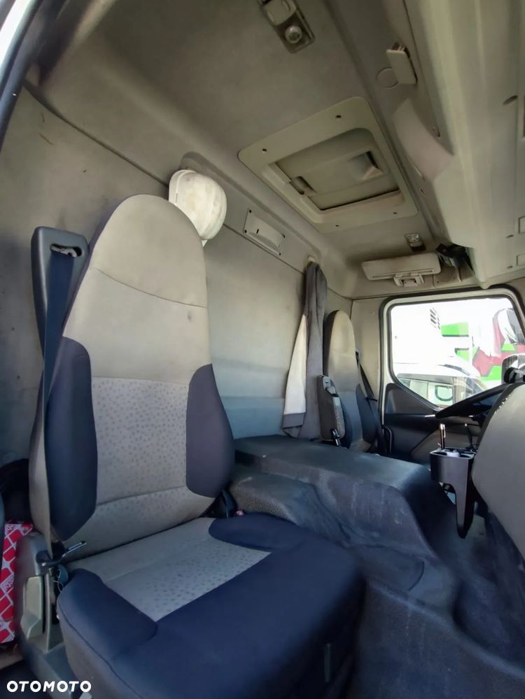 Renault Premium - 9