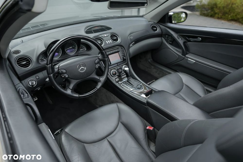 Mercedes-Benz SL 350 - 26