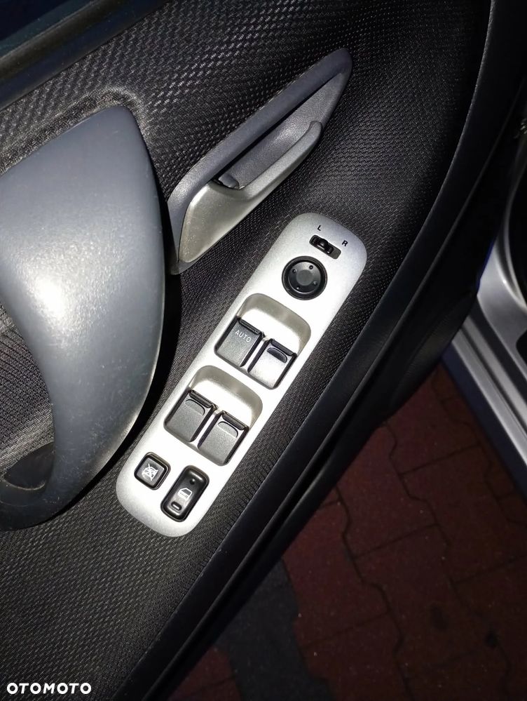 Suzuki Liana 1.6 Comfort - 15