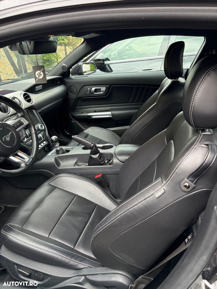FORD Mustang 2022 — imagine 8