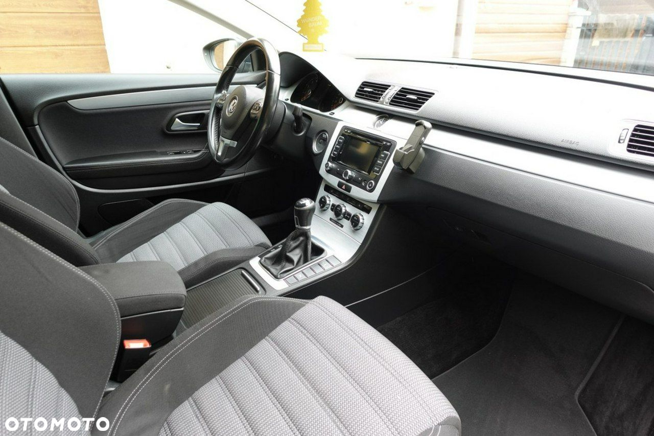 Volkswagen Passat CC - 14