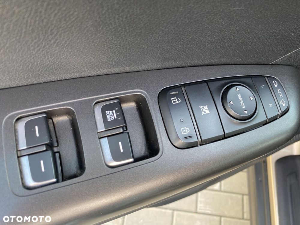 Kia Sportage - 10