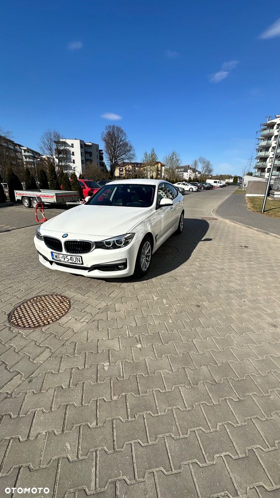 BMW 3GT 320i xDrive Advantage - 12