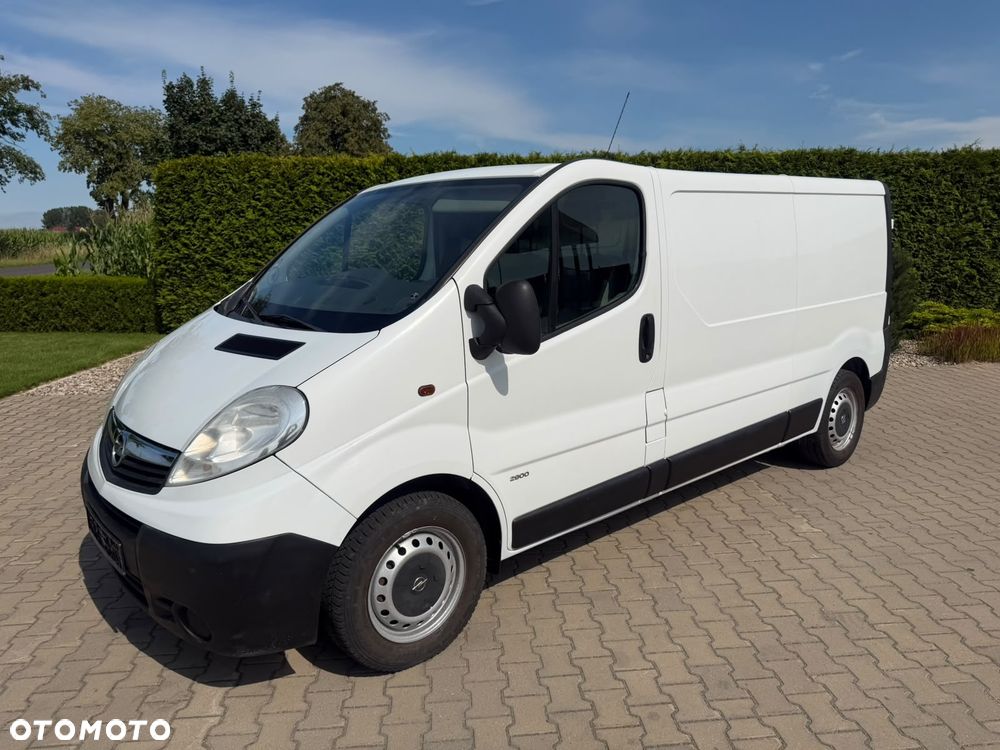 Opel Vivaro - 10