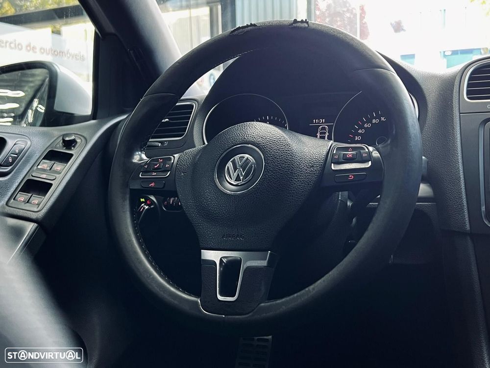 VW Golf 1.6 TDi Confortline - 23