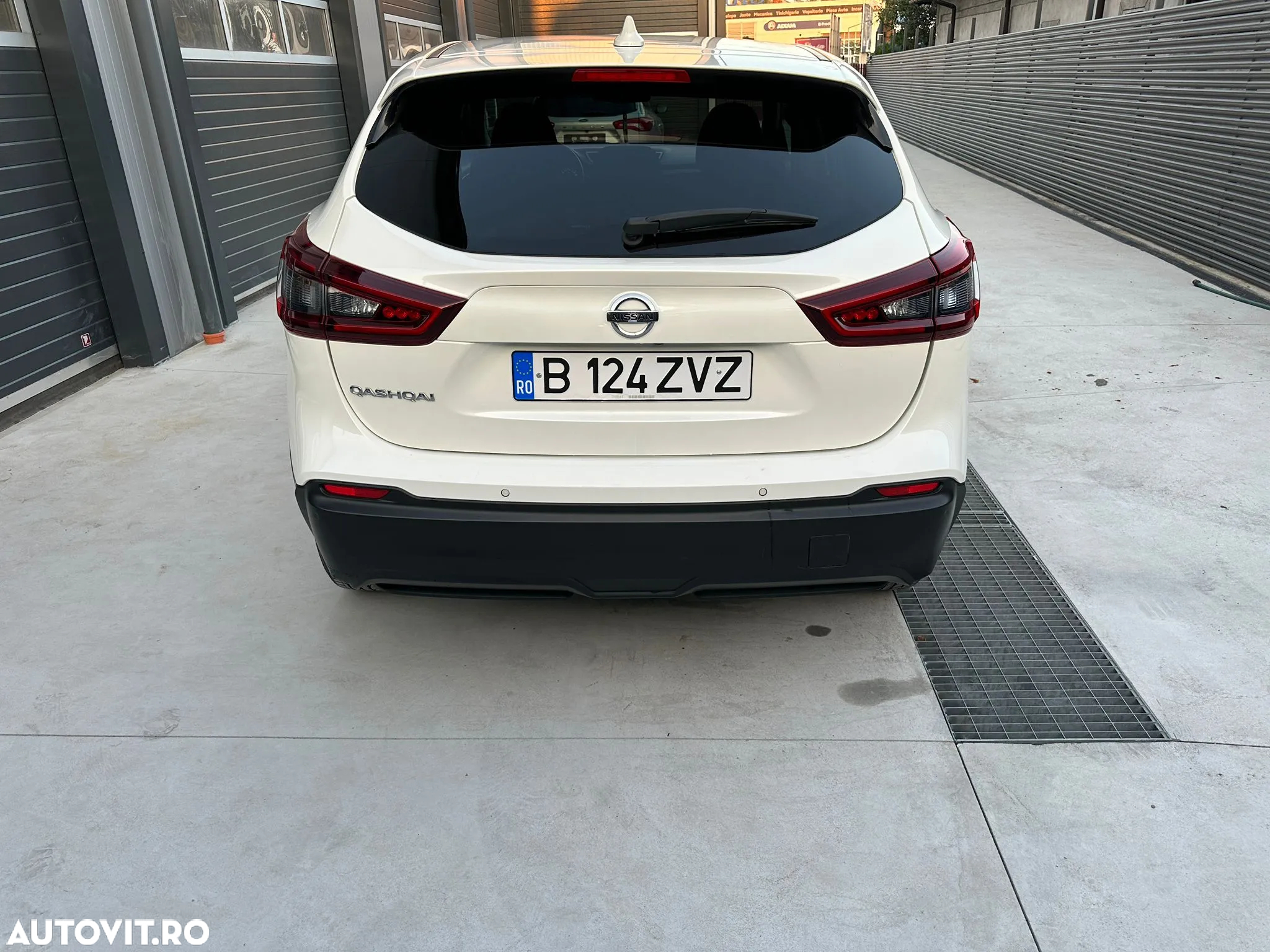 Nissan Qashqai 1.5 DCI TEKNA+ - 10