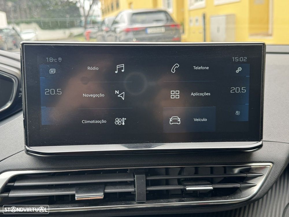 Peugeot 5008 1.2 Hybrid Allure Pack e-DCS6 - 16