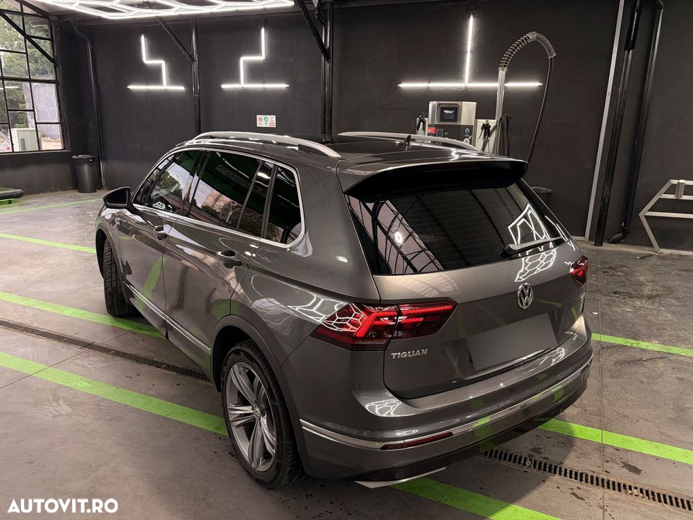 Volkswagen Tiguan - 2