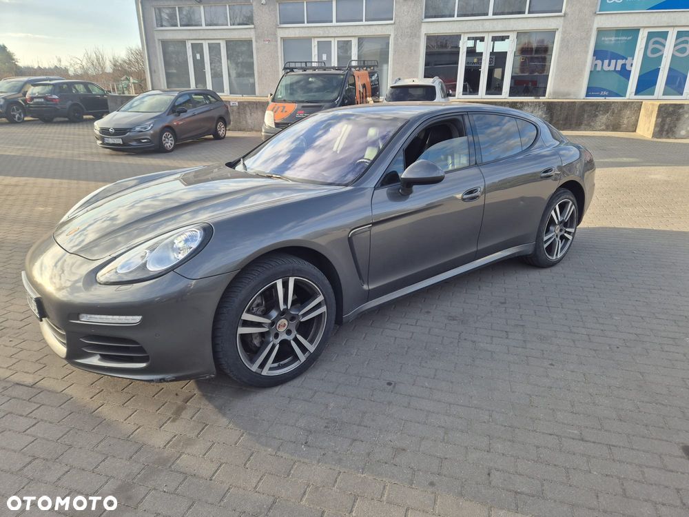 Porsche Panamera - 8