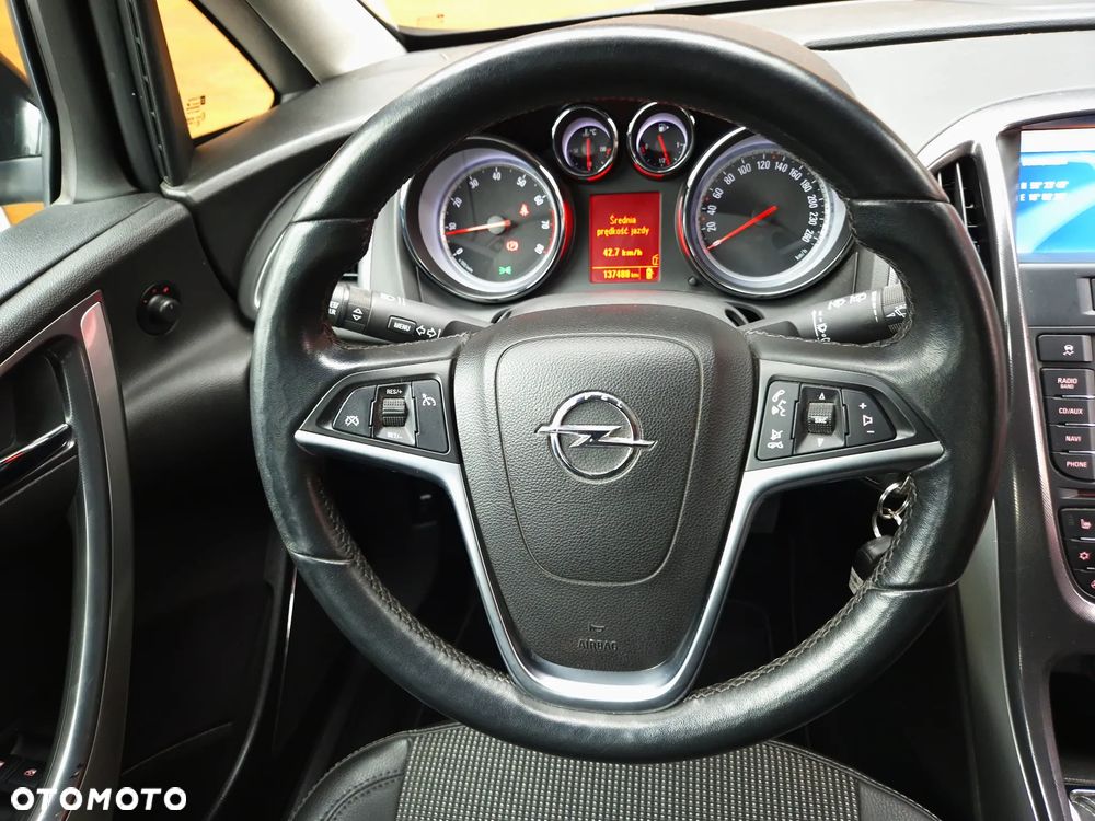 Opel Astra 1.6 Turbo Innovation - 19