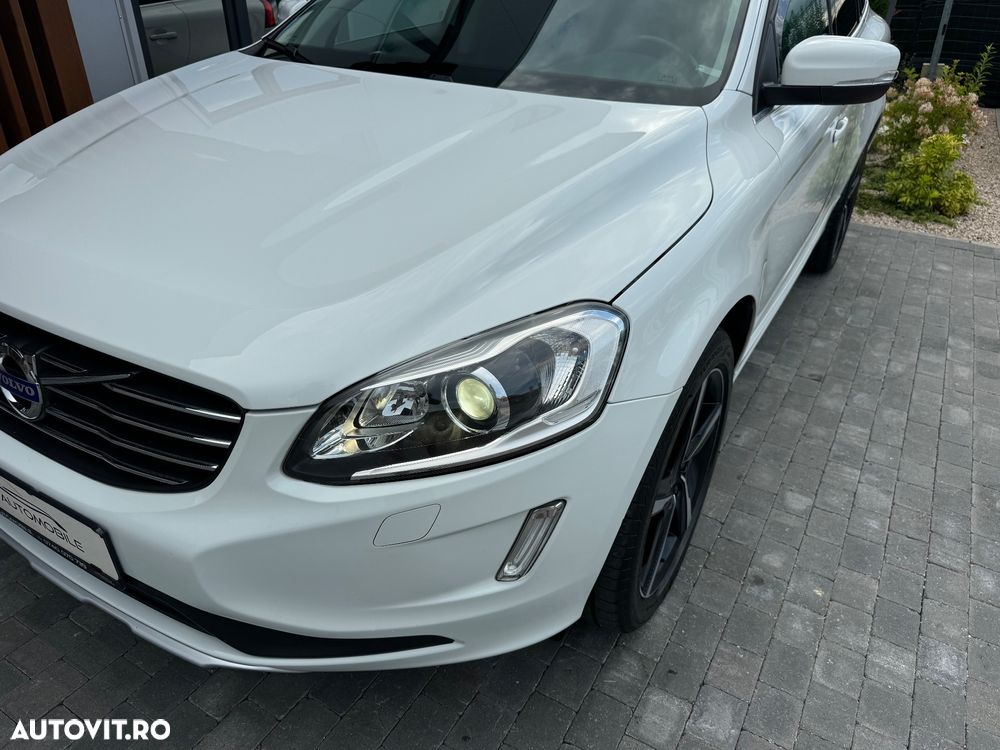 Volvo XC 60 D4 AWD Geartronic Momentum - 34