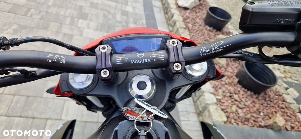Kawasaki ER - 13