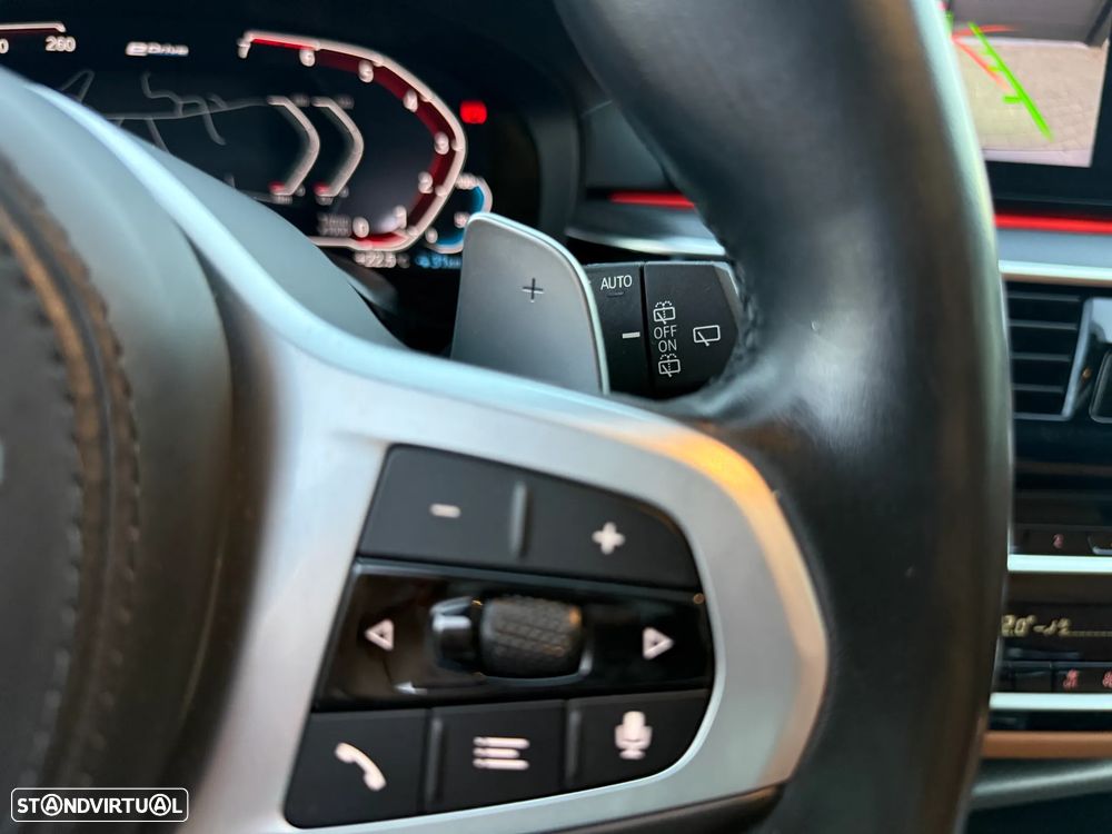 BMW 530 e Pack Desportivo M - 36