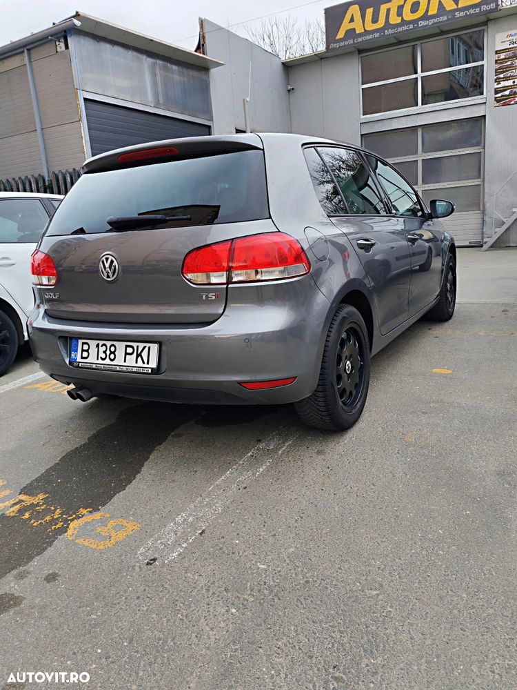 Volkswagen Golf - 4