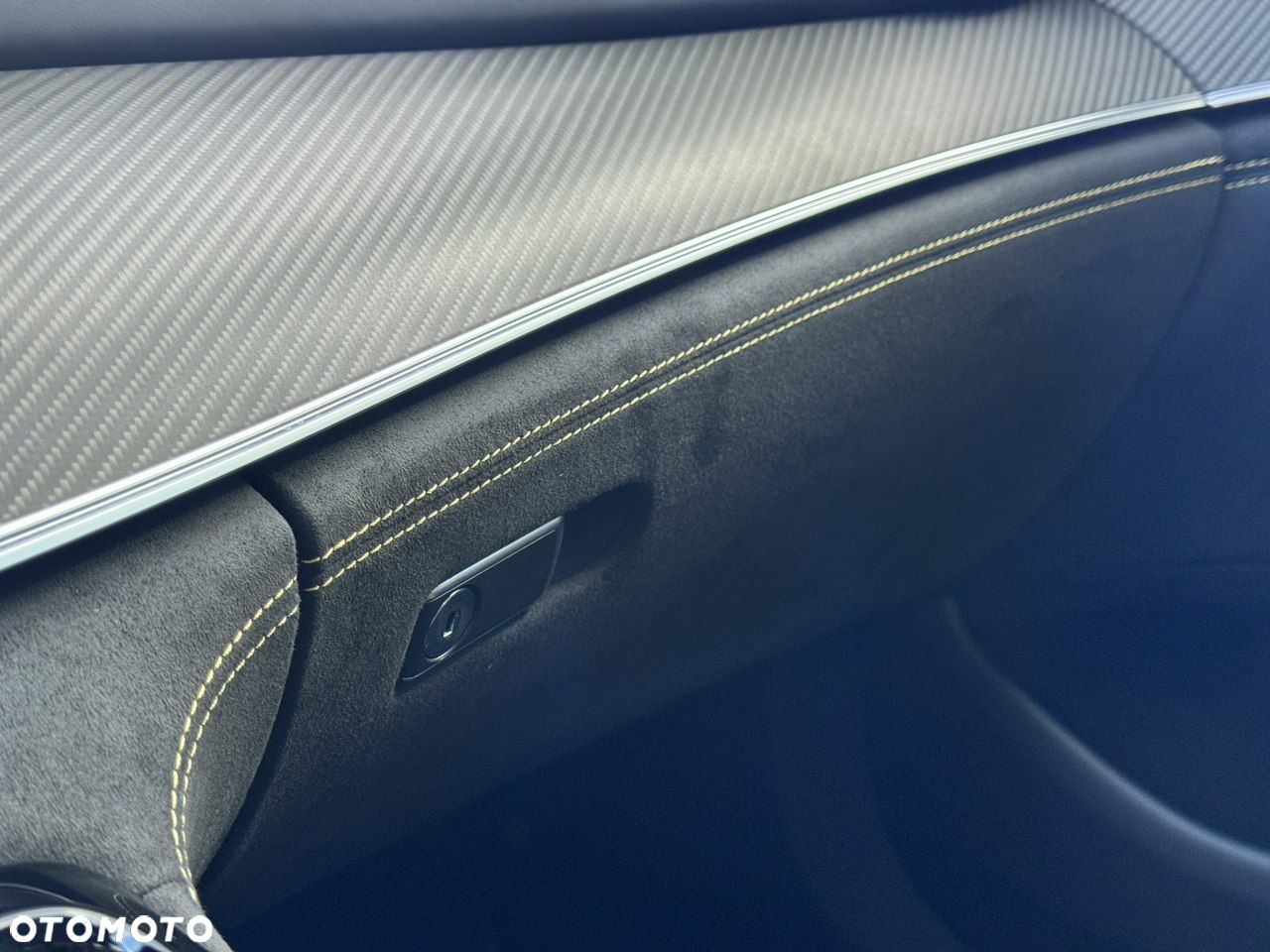 Mercedes-Benz AMG GT - 36