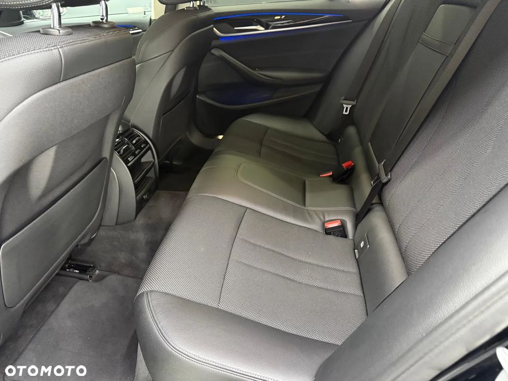 BMW Seria 5 520d Touring Sport Line - 27