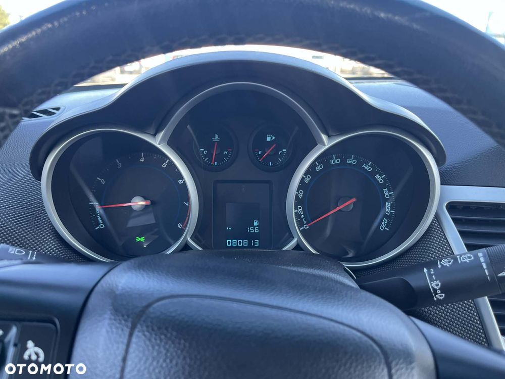 Chevrolet Cruze 1.6 LT - 9