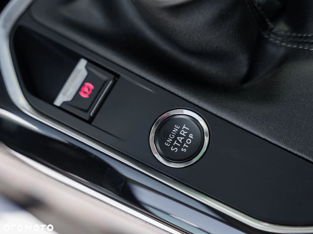 Peugeot 3008 BlueHDi 130 Stop & Start Allure - 22