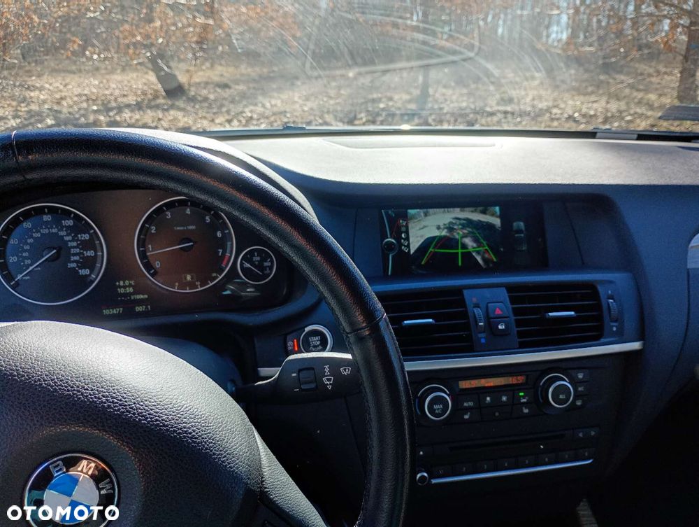 BMW X3 xDrive28i Sport-Aut - 3