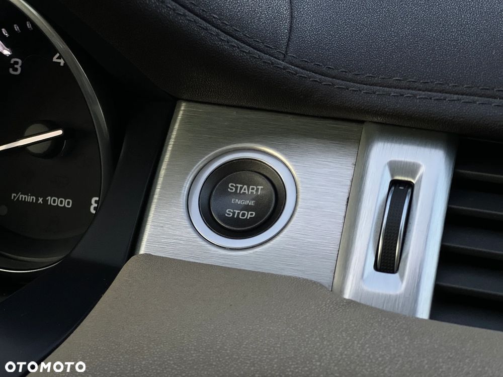 Land Rover Range Rover Evoque - 13