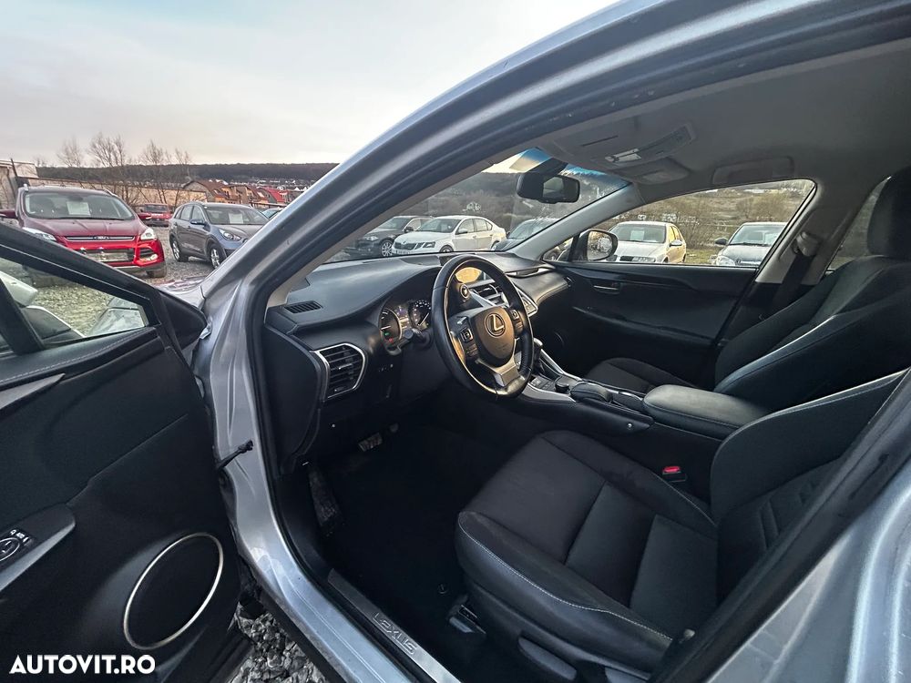 Lexus Seria NX 300h E-FOUR - 10