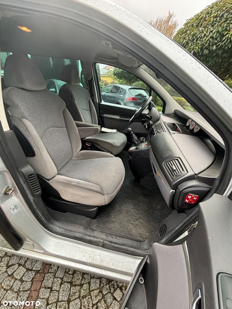 Peugeot 807 140 Family - 16